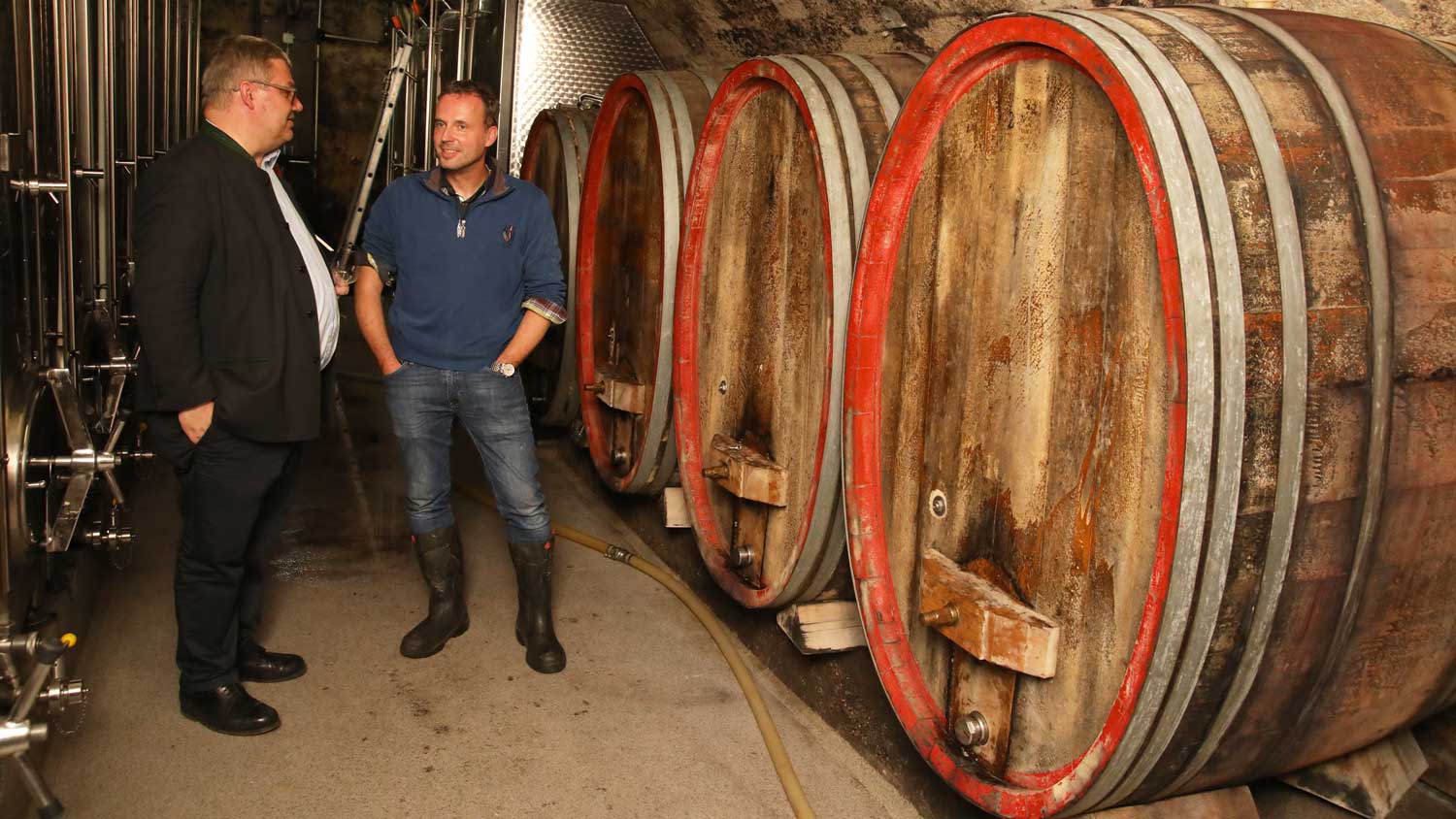 Header1_nikolaiAyinNYwY42vs7